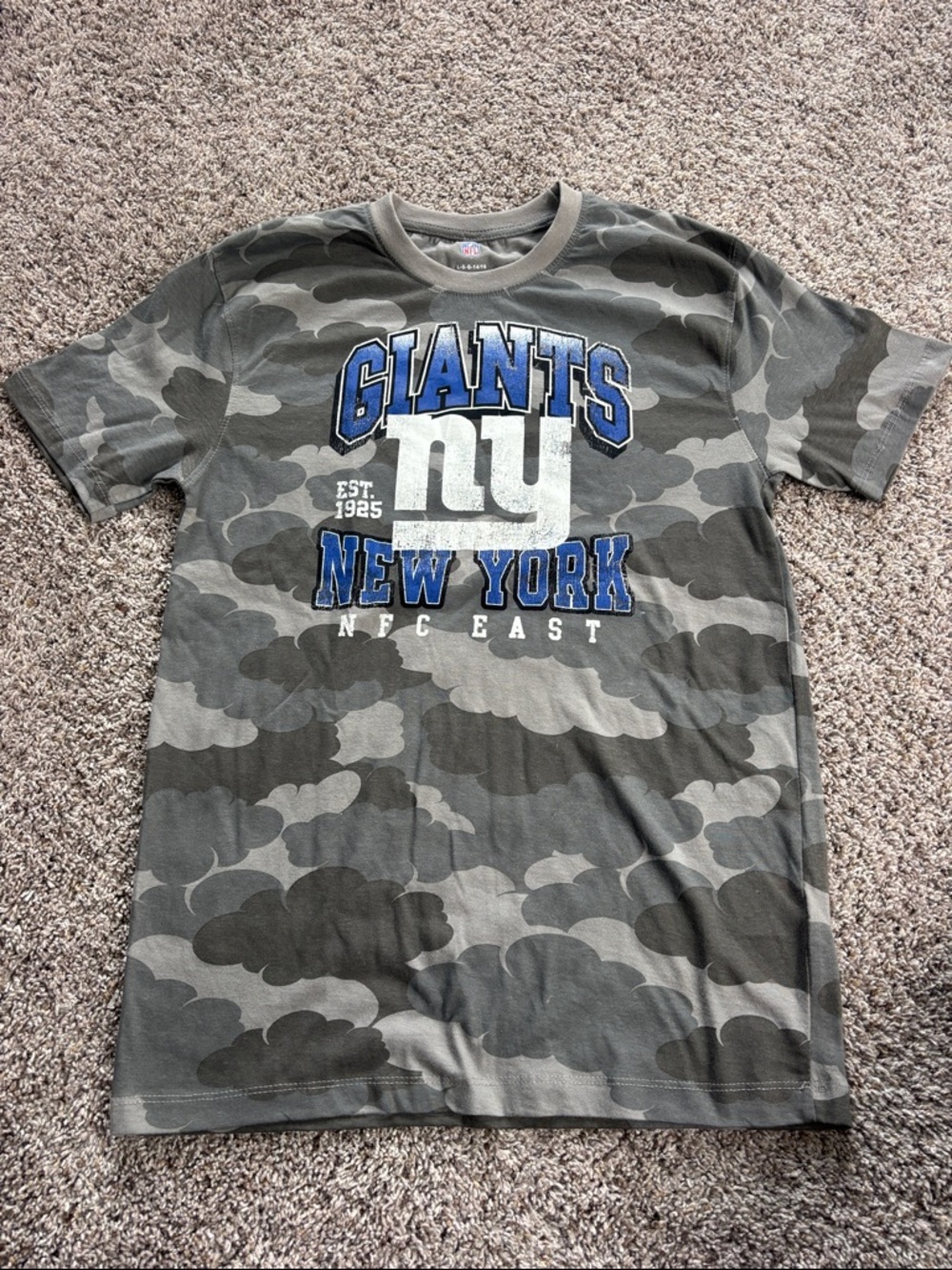 NWOT Kids NFL NEw York Giants Camo Logo Tee shirt